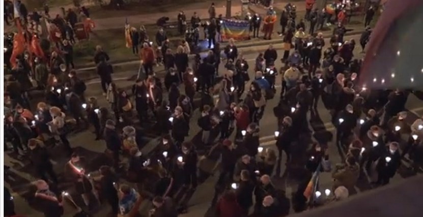 La fiaccolata a Borgo