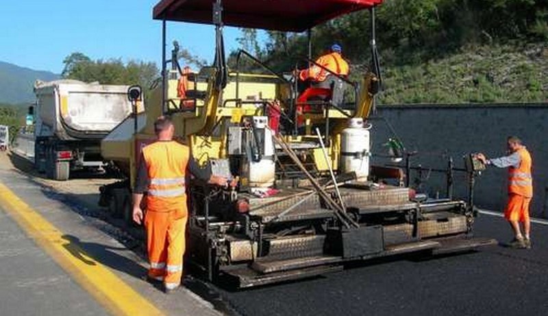 Lavori alle strade in Alto Mugello