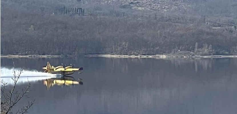 Il Canadair stamani a Bilancino
