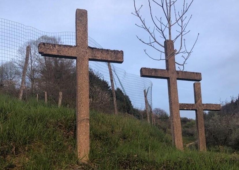 Alcune stazioni della tradizionale Via Crucis a Villore