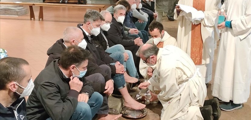 L’antica cerimonia in Coena Domini nella Pieve di San Lorenzo.