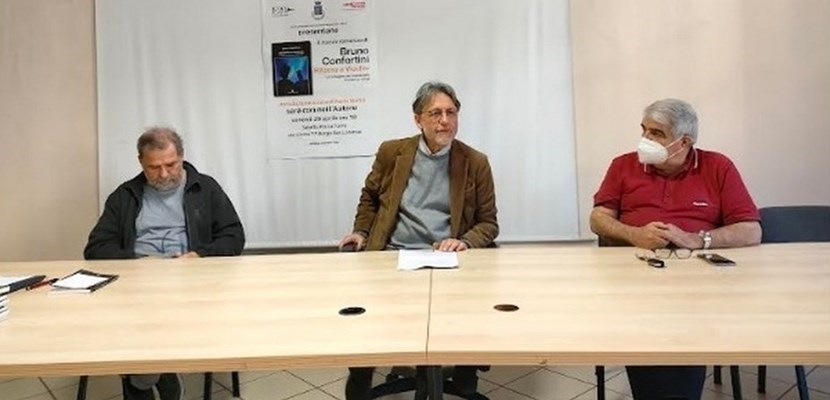 L'incontro con Confortini (primo da sinistra)