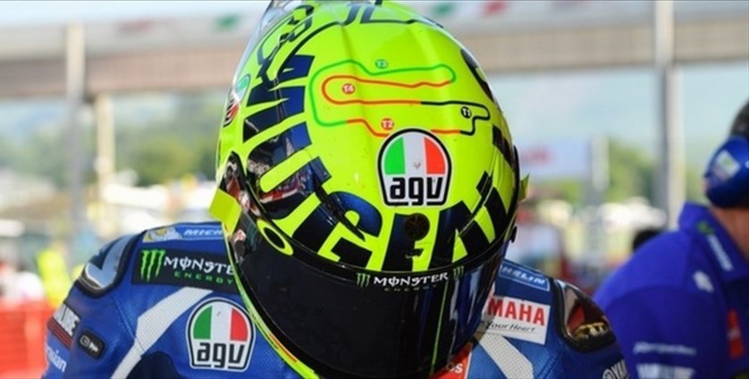 Il casco di Valentino nel 2016 (Mugiallo)