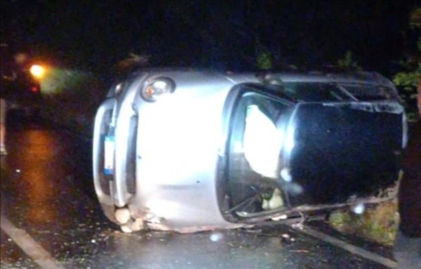 L'auto ribaltata stanotte a Dicomano