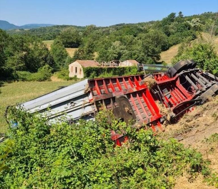 Rimorchio nel ciglio