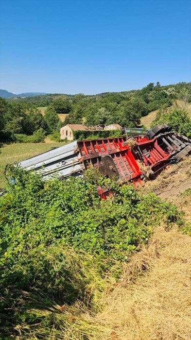 RImorchio si sgancia dalla motrice