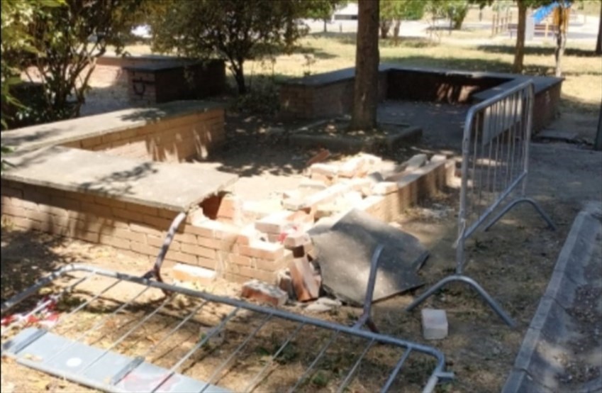 Le transenne alla panchina