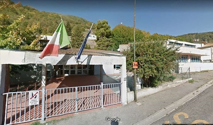 La scuola di Ronta. Storica sede di seggio per l’anno frazione