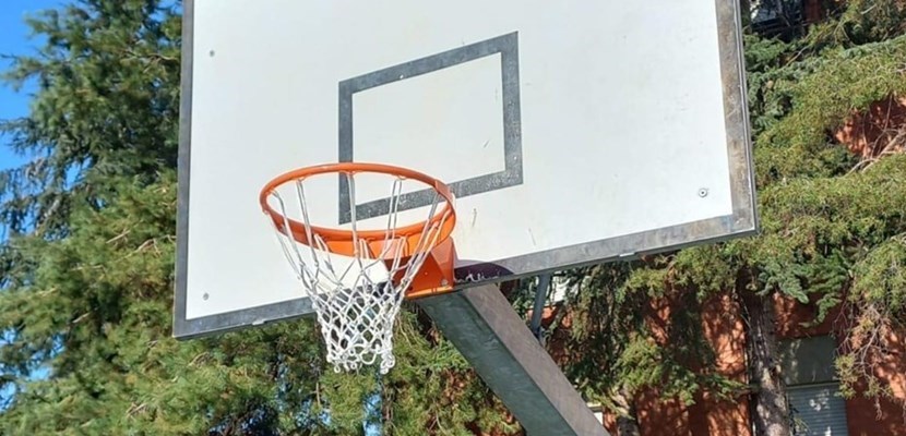 Il canestro tornato al suo posto