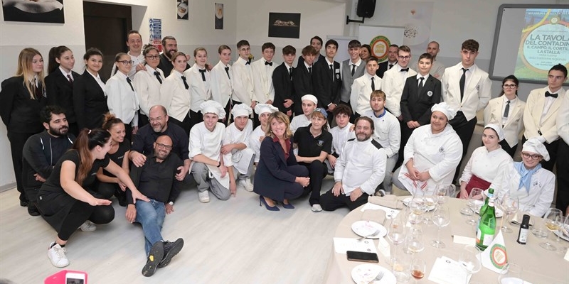 Lo staff con L’Avv. Monica Sforzini Faucci