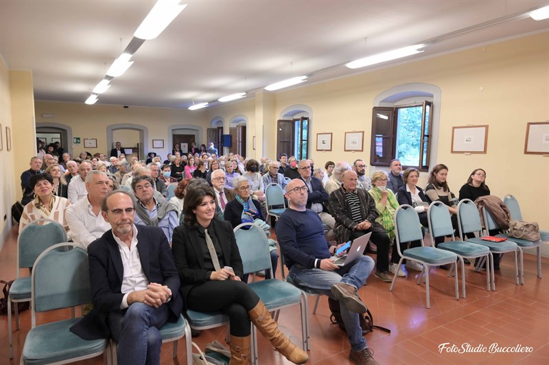 Panoramica della sala delle conferenze 