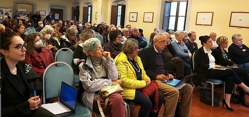 La Sala delle Conferenze di Villa Pecori Giraldi durante il convegno su Pietro Caiani