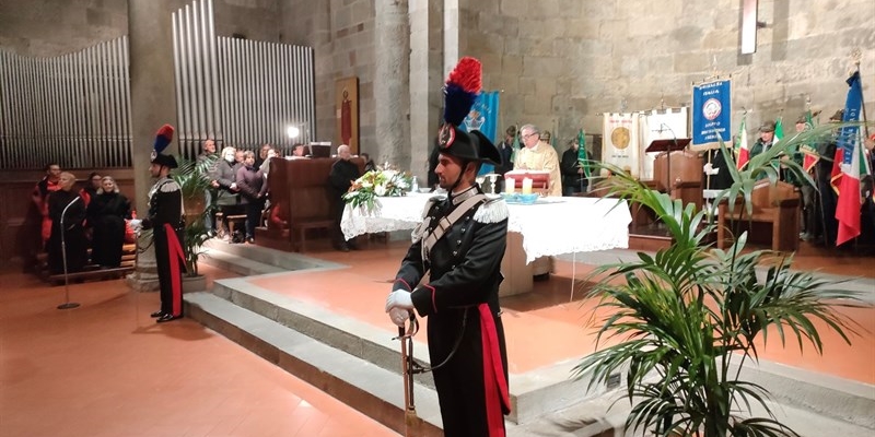 Interno della Pieve durante la cerimonia. 