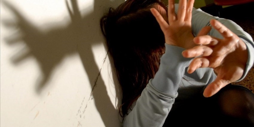 Violenza sessuale su ragazzina