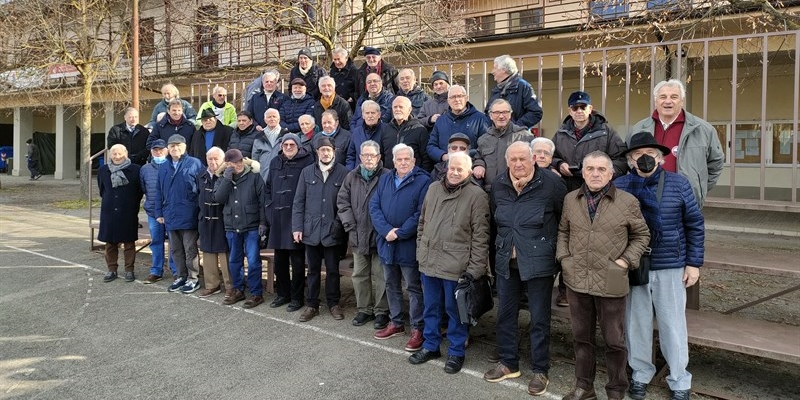 Il gruppo degli ex allievi al Centro Giovanile del Mugello