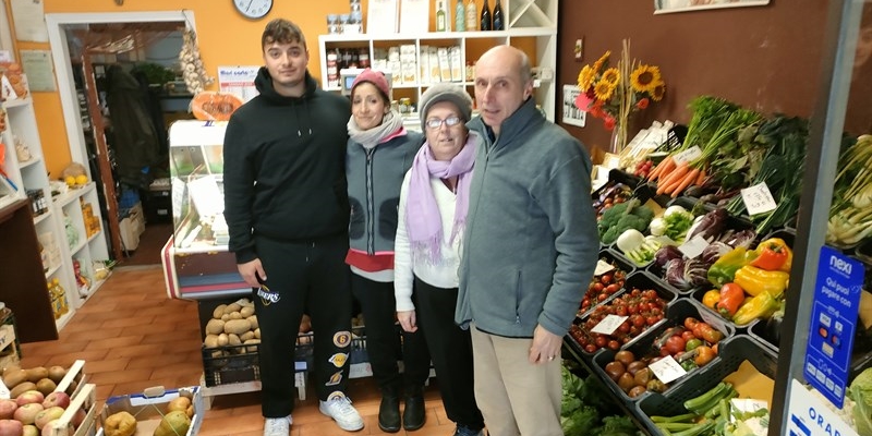 A destra Paolo e Paola Borchi con la signora Mina e il figlio Romano Borselli.