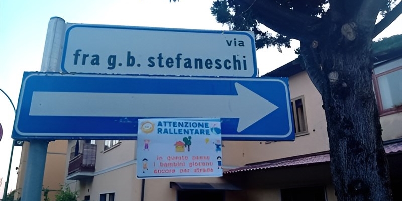 Cartello a Ronta per gli automobilisti per passaggio dei bambini