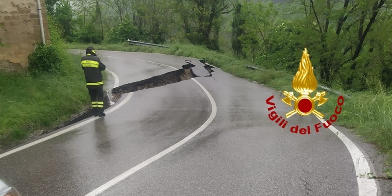 Frane e smottamenti isolano l’Alto Mugello