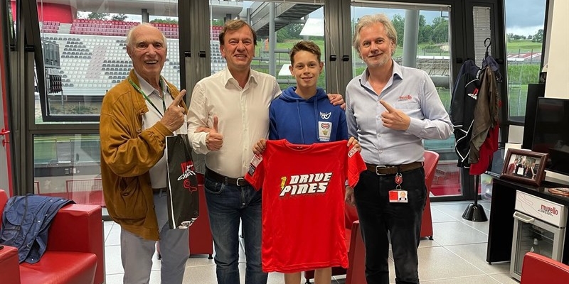 La consegna della maglia