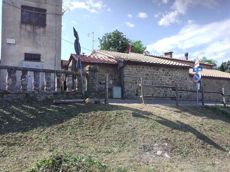 Nuovo accesso al pratone a Bivigliano, ad uso pubblico