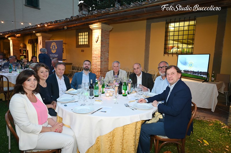 Il tavolo degli amministratori del Mugello