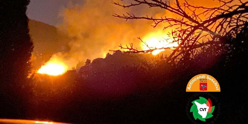 Immagini dell'incendio