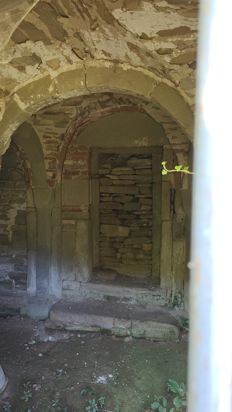 i danni sulle volte della pieve