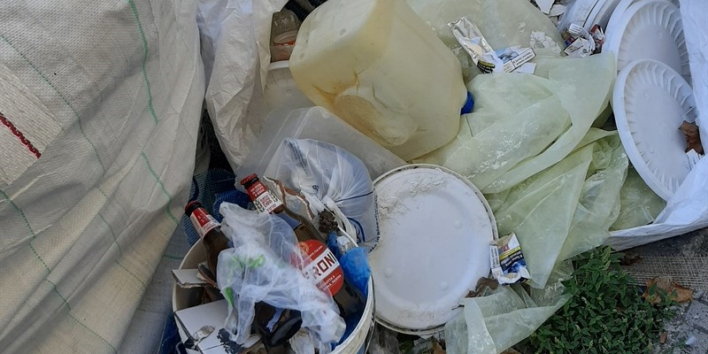 La sporcizia in via Brocchi