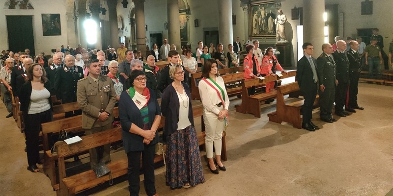 La Santa Messa in suffragio in Pieve.