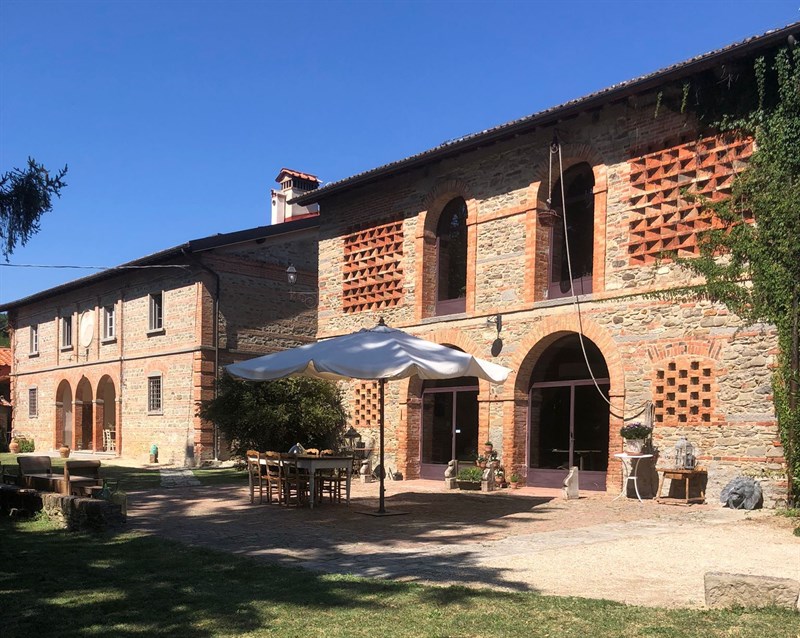 Il casale dove è situato il laboratorio artigianale di Biagioni