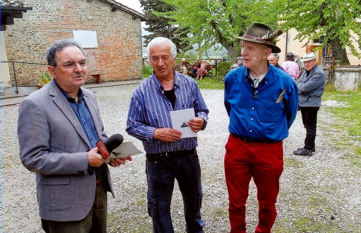 2019: Fabrizio Borghini  con il pittore Giuliano Paladini e lo scultore  Paddy Cambell.