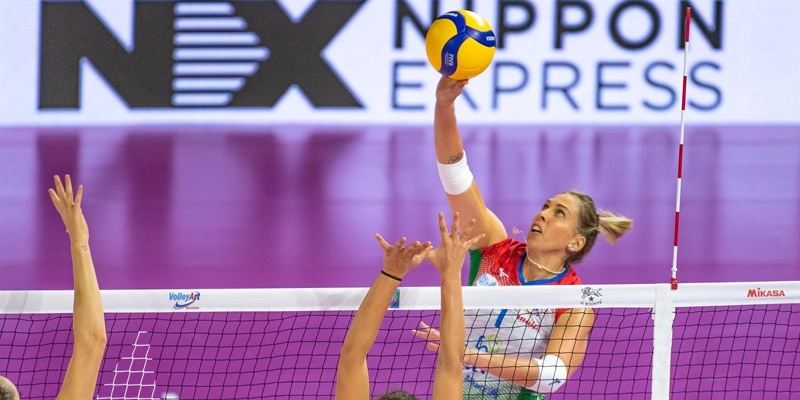 Il Bisonte Firenze e Wash4Green in una azione di gioco.