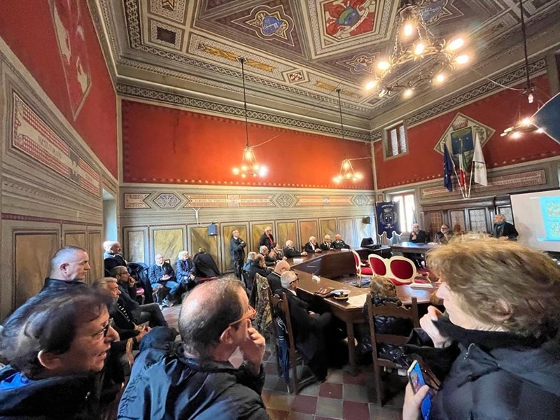 Particolare della Sala del Consiglio Comunale durante la cerimonia di presentazione.