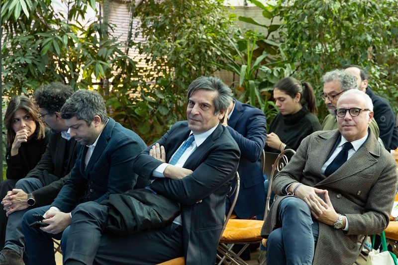 La presentazione del cassonetto intelligente