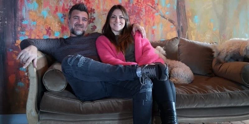 Valentina e Christian, i due imprenditori che hanno ridato vita a un borgo del Settecento