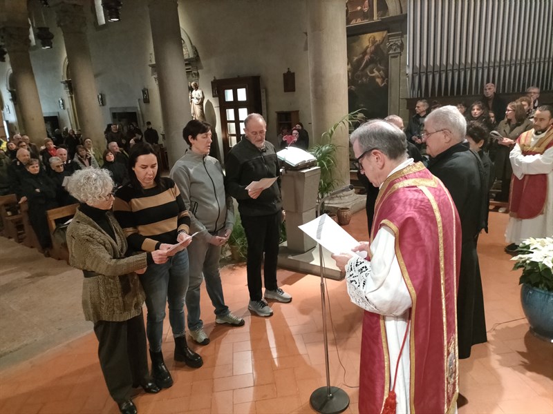 La vestizione dei nuovi confratelli