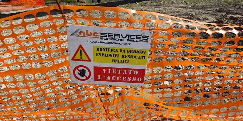 Il cartello affisso sul cantiere del ponte di Celle