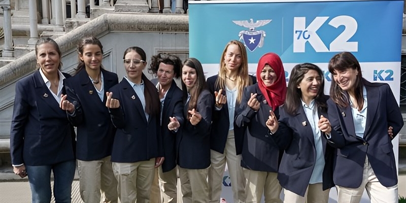 La squadra delle alpiniste