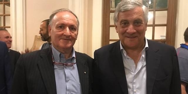 Uno scatto dopo l'intervista