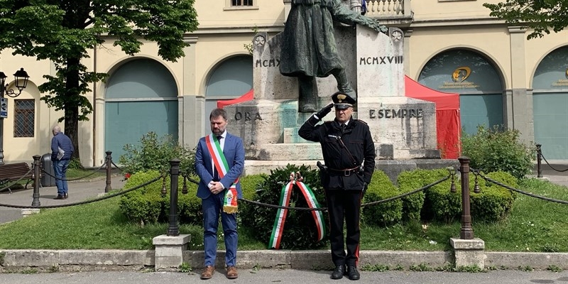 Sindaco e autorità militari