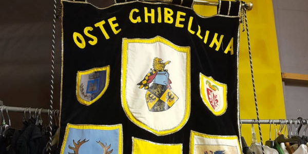 Lo stemma del gruppo storico Oste Ghibellina