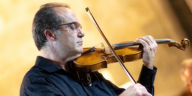 Maestro concertatore violino solista Domenico Pierini