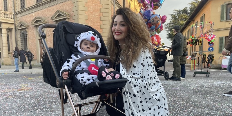 la mamma crudelia e il suo cucciolo di dalmata