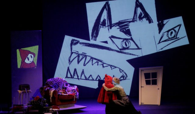 Teatro, a Borgo con ""Stasera pago io!""  arriva Cappuccetto e la nonna