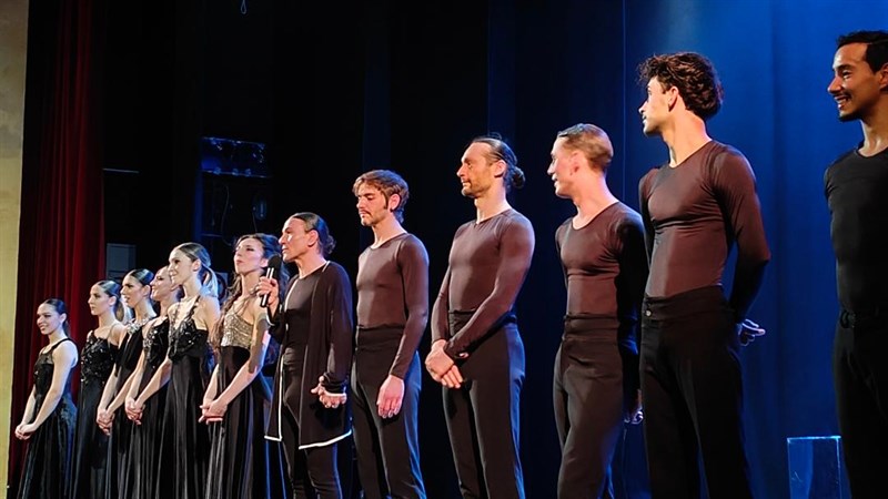 Grandioso successo della  Lyric Dance Company al Corsini di Barberino: strepitoso ""Love is a losing game"" con la musica di Amy Winehouse