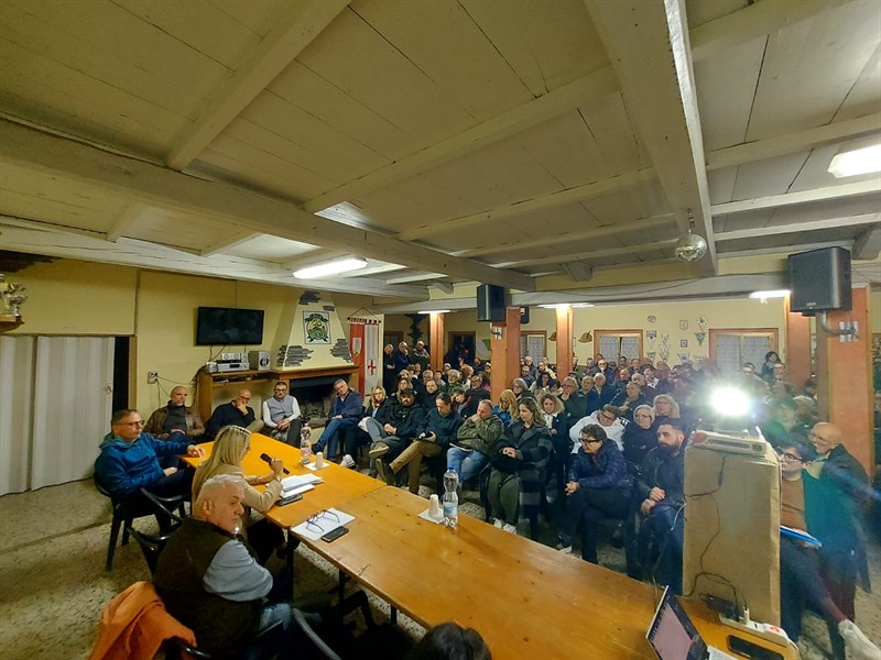Riunione cittadini a Bruscoli