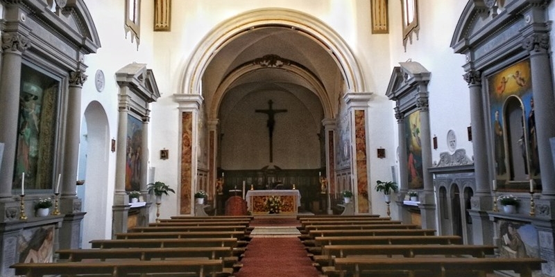 Interno della Chiesa di Pelago