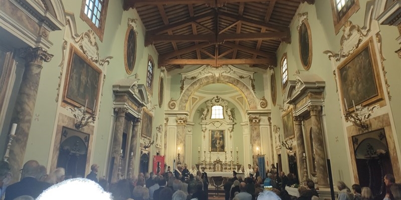 Interno della Badia durante la cerimonia