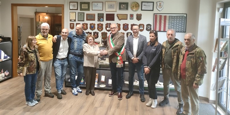 Foto di gruppo insieme alla signora Gabriella Breri