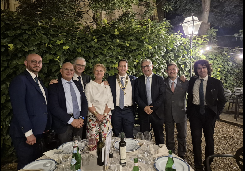 Personalità rotariana della provincia che ha reso onore a Giacomo Volpi.